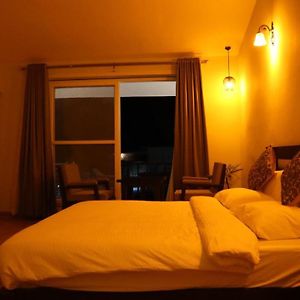 King Room Garden View